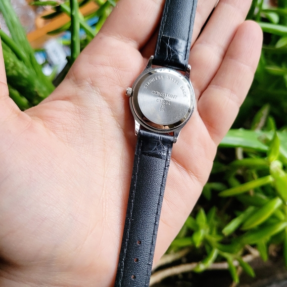 Classic Constant Quartz Watch - Picture 8 of 8